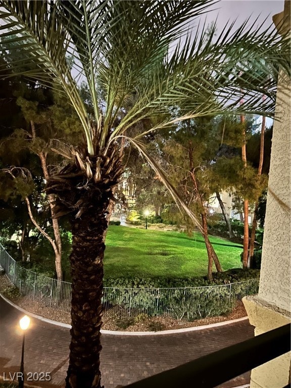 Building Photo - 230 E Flamingo Rd