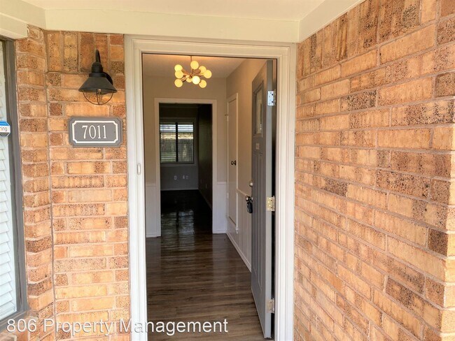 Building Photo - 3 br, 2 bath House - 7011 Vicksburg Ave