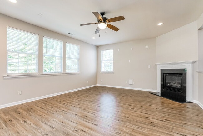 Building Photo - 217 Georgetowne Dr