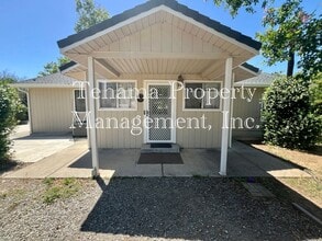 Building Photo - 23353 Hamilton Ave