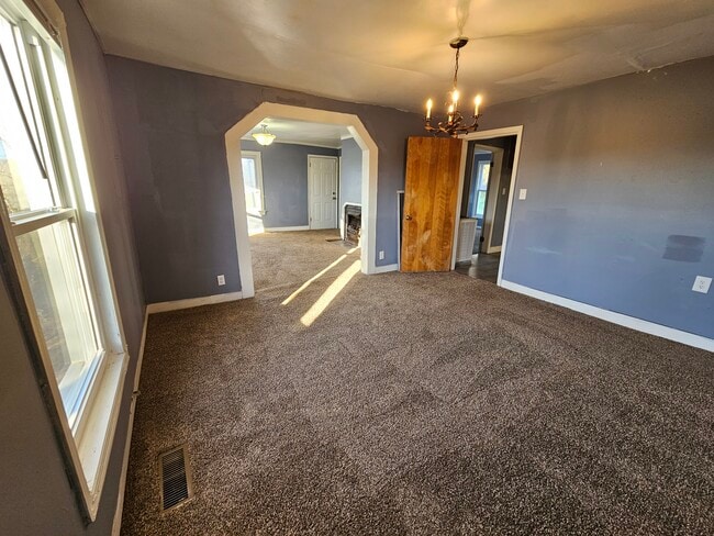 Building Photo - 122 Locke Ln