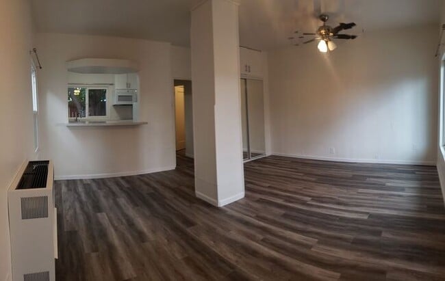 Building Photo - Gorgeous Studio in North Park! $500 New Year's Special