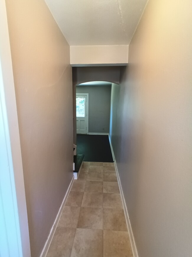 Entryway - 3866 W Pershing Dr