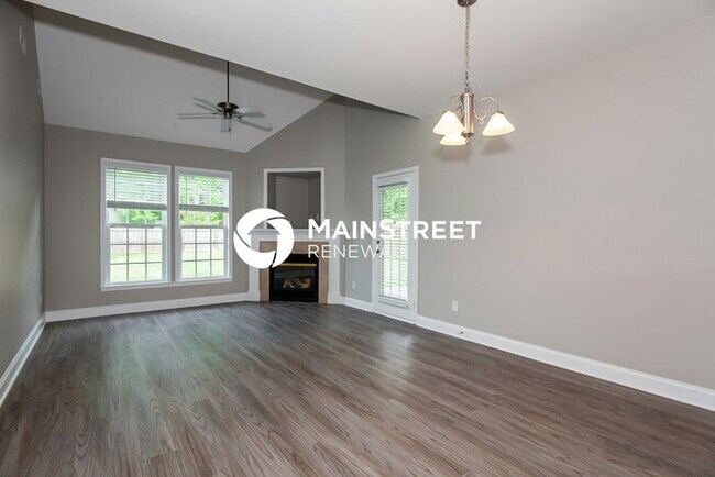Building Photo - 3 Bedroom Pet-Friendly Home in Indian Trai...