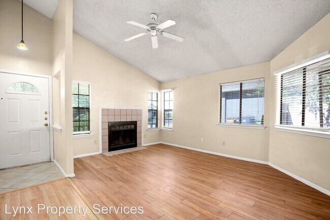 Foto del edificio - 3 br, 2 bath House - 12307 Cedar Spur Rd