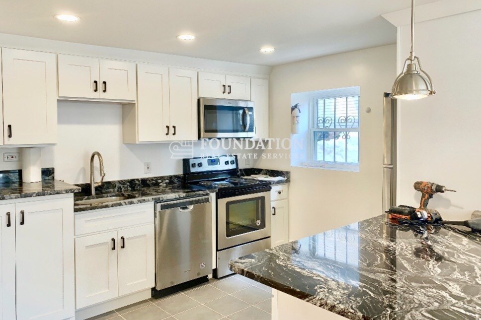 Foto principal - 24 Colgate Rd