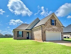 Building Photo - 100 Primrose Ln