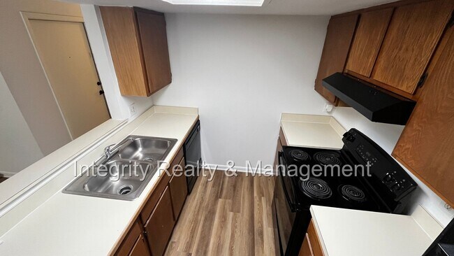 Foto del edificio - 8326 Windypine Ln