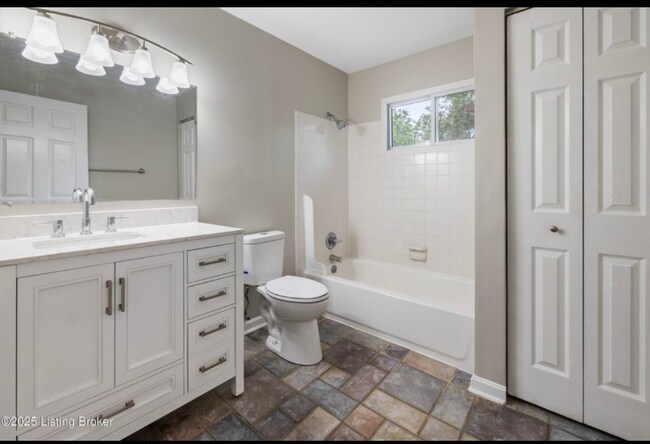 Foto del edificio - 1109 Crestview Way