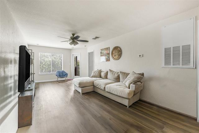 Foto del edificio - 527 Southwest Pkwy