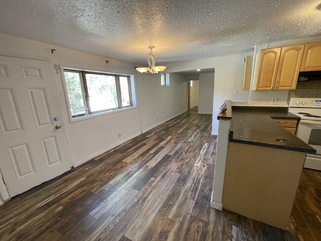 Building Photo - Cute Duplex in Kittredge!!