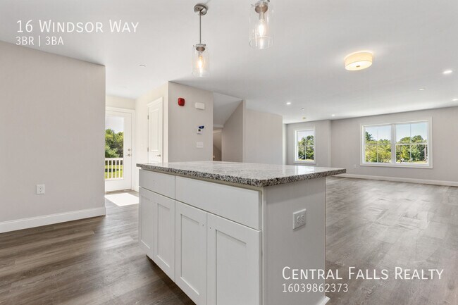 Building Photo - 3BR 2.5 Bath  Townhouse with 2 Car Garage