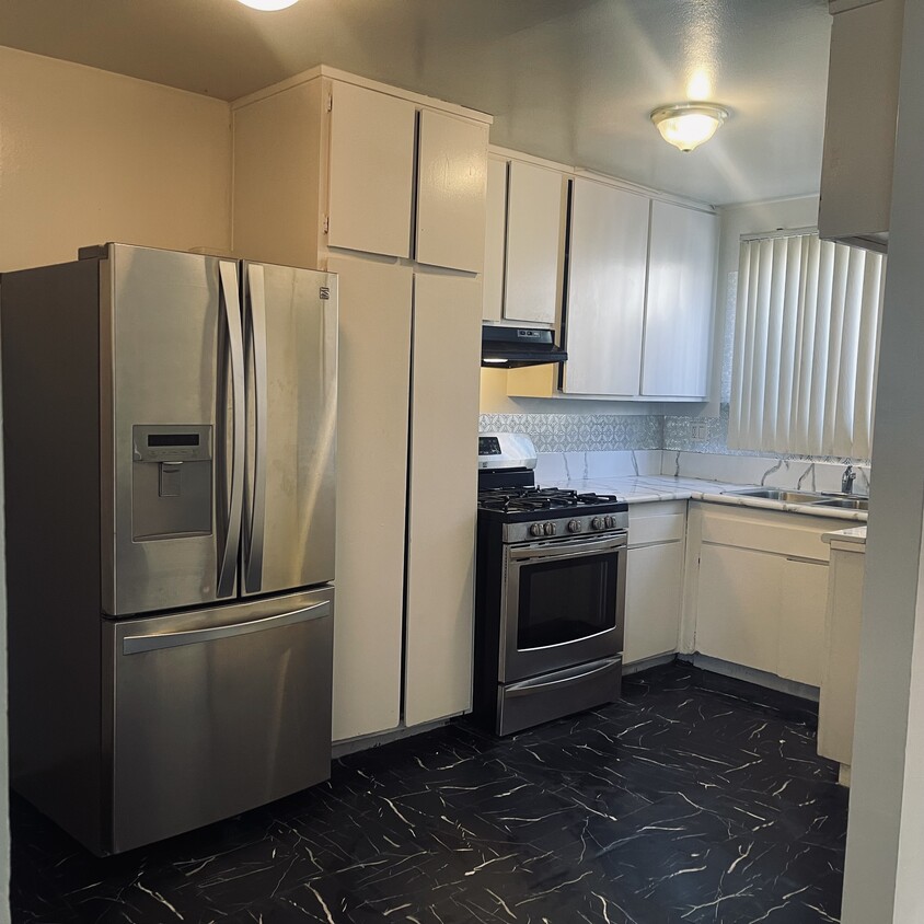 Foto principal - 5615 Satsuma Ave