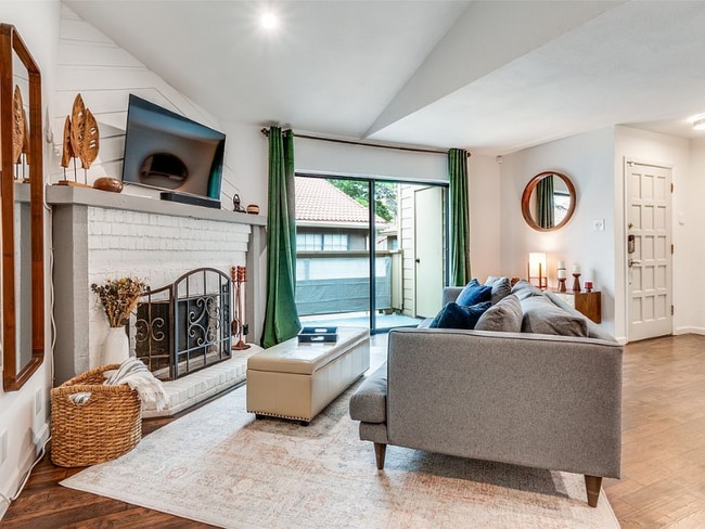 Photo - 5200 Martel Ave Townhome