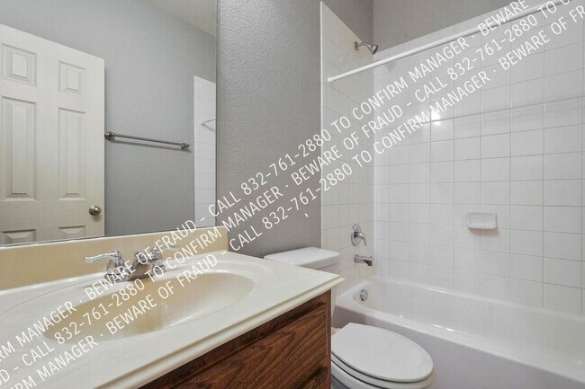 Foto del edificio - 6634 Cool Morn Dr