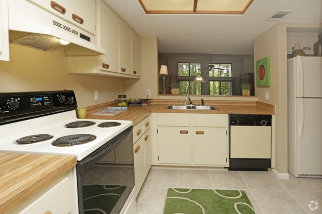 Interior Photo - Lakewood Villas