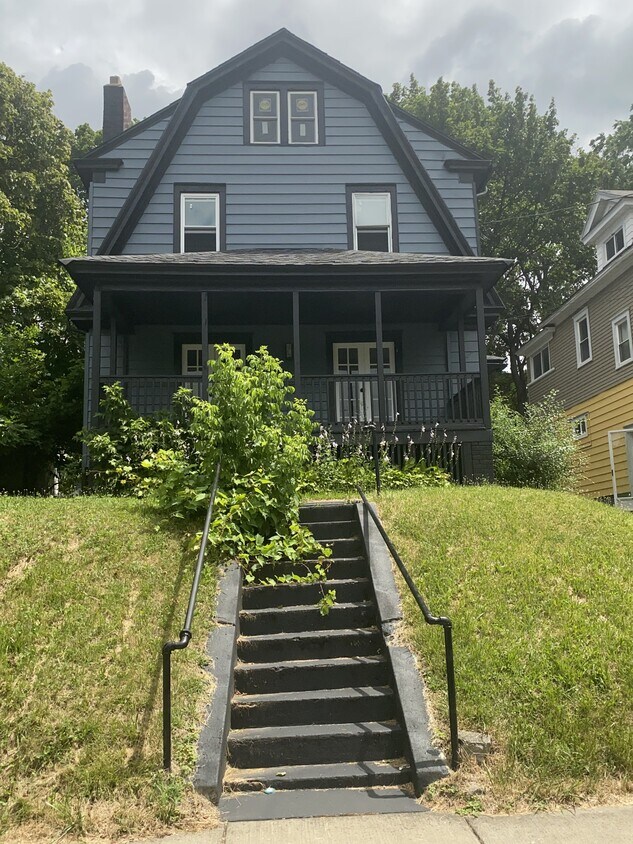 Foto principal - 313 Bruce St