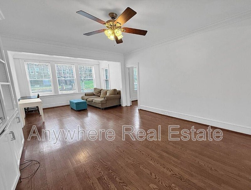 Foto principal - 3006 13th Ave S