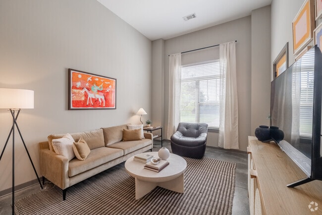 Interior Photo - Eastside Heights