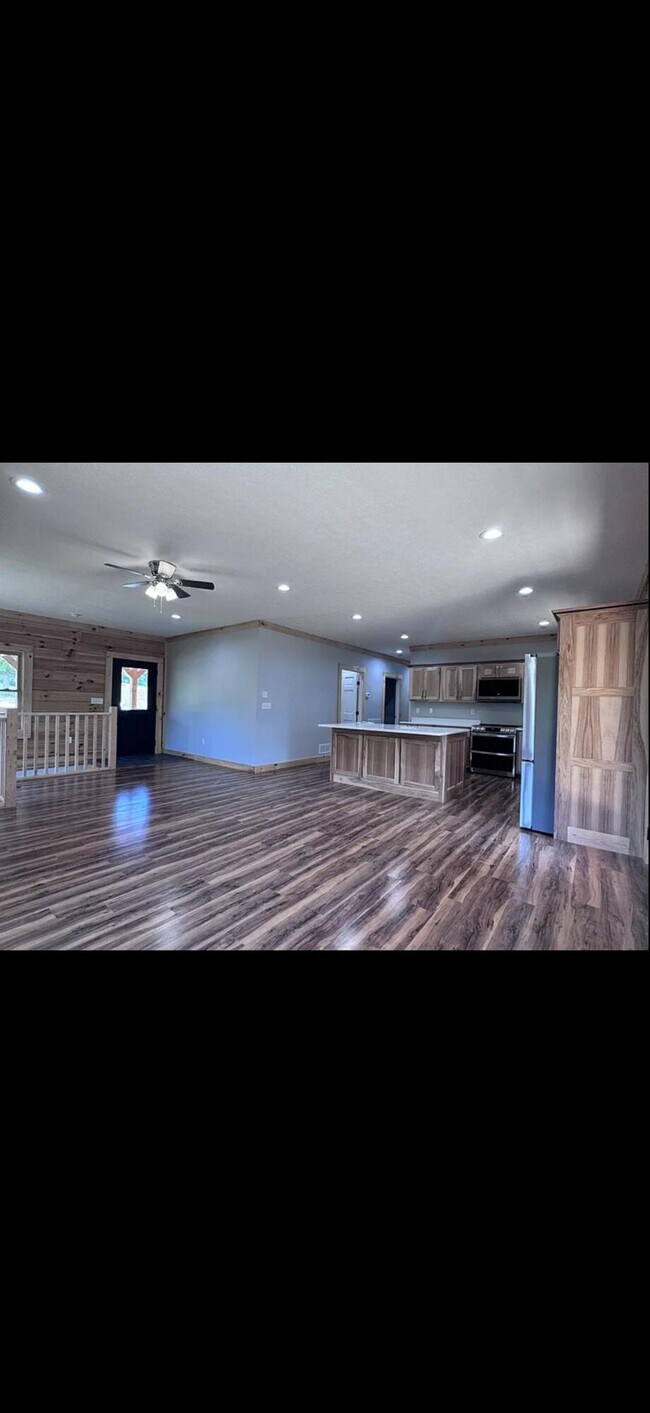 Foto del edificio - 1339 Hickory Point Dr