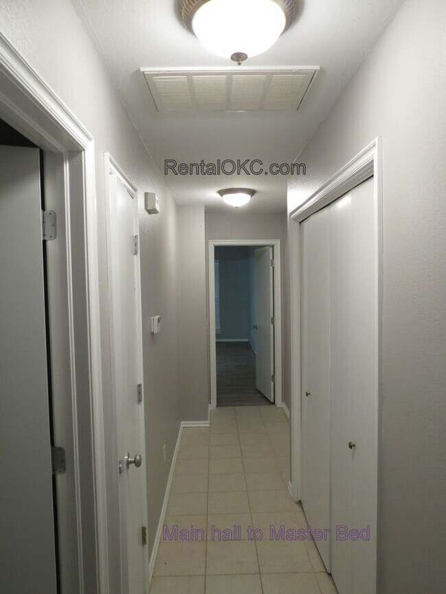Building Photo - Great 2/2 in Moore. STORM SHELTER