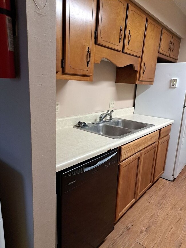 Foto del edificio - 1514 Kraft Ave