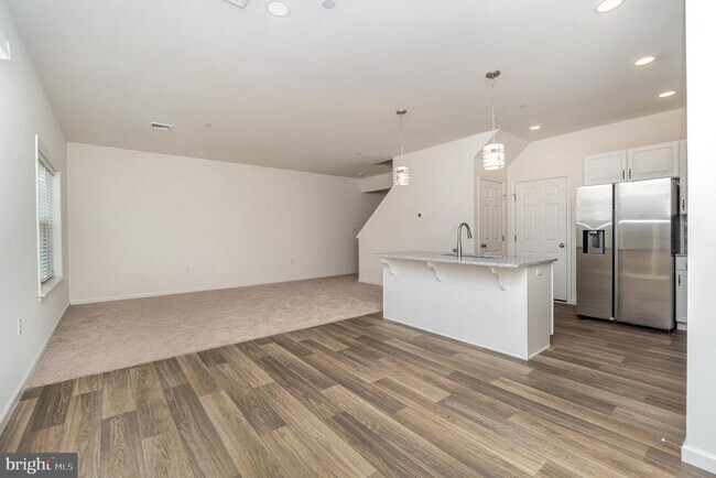 Foto del edificio - 7869 Oakbrook Dr