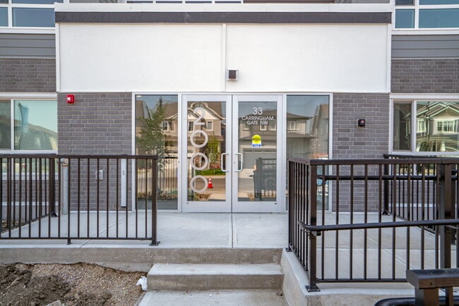Building Photo - 33 Carringham Gate NW