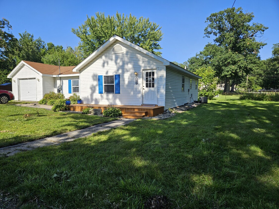 12943 Knight St, Cedar Lake, IN 46303 House Rental in Cedar Lake, IN