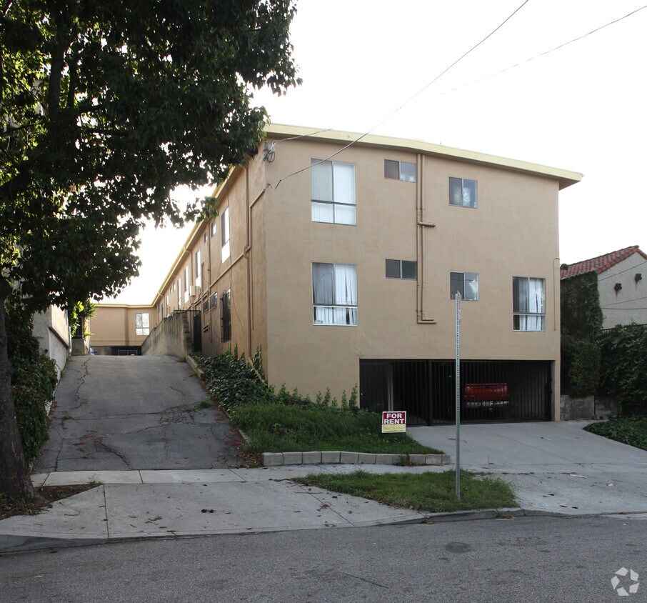 Primary Photo - 1401 Douglas St