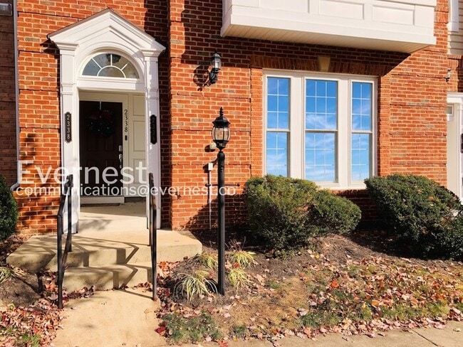 Building Photo - 2336 Brookmoor Ln