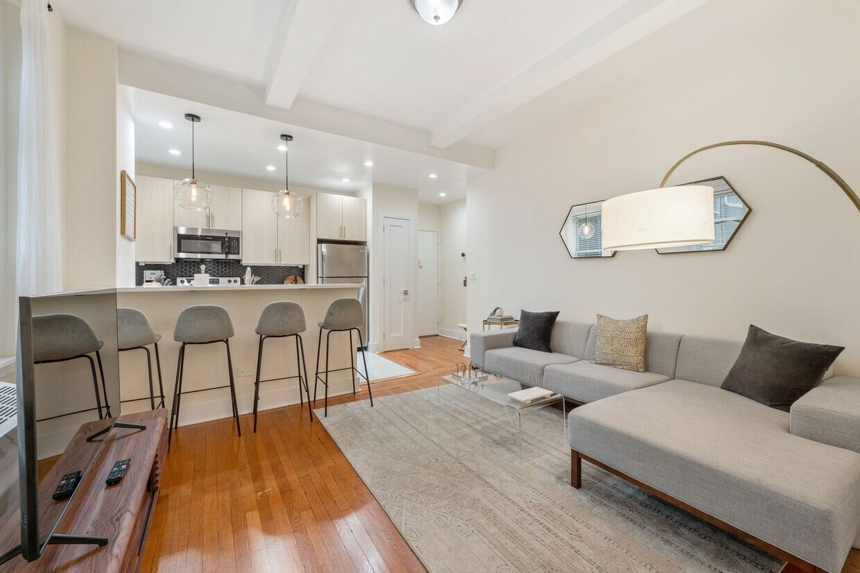 Foto principal - 151 E 80th St