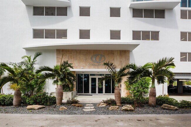 Foto del edificio - 1401 SW 22nd St