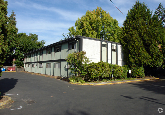 Building Photo - Ivanhoe Apartments