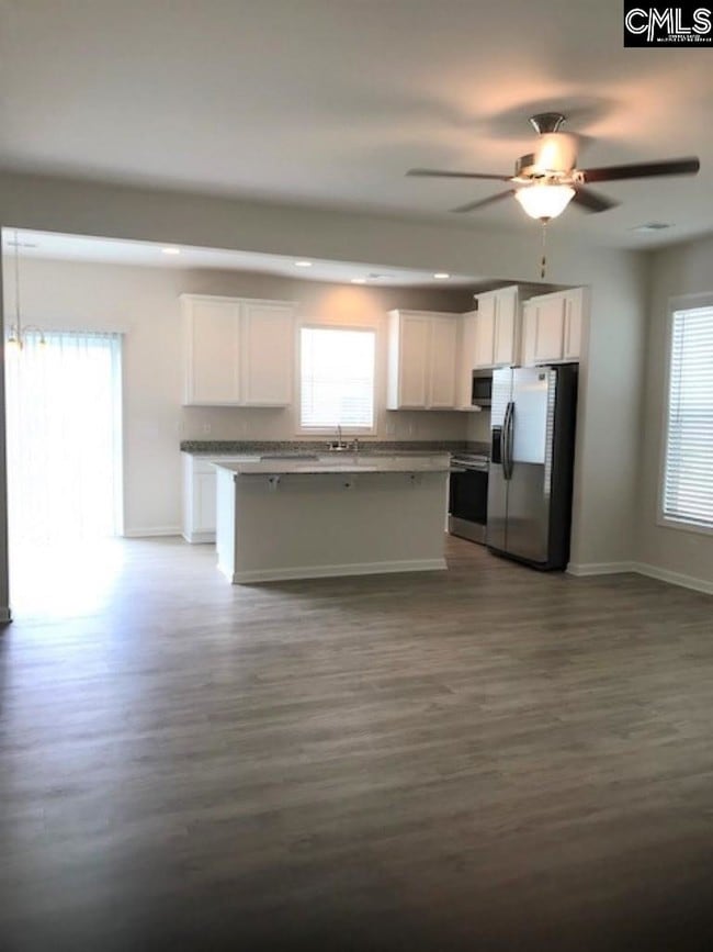 Building Photo - 609 Battlewood Dr