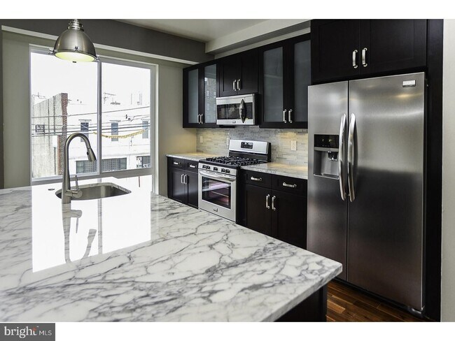 Foto del edificio - 2bd/2.5ba Northern Liberties Apartment w/ ...