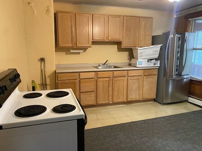 Interior Photo - 8 Union St.