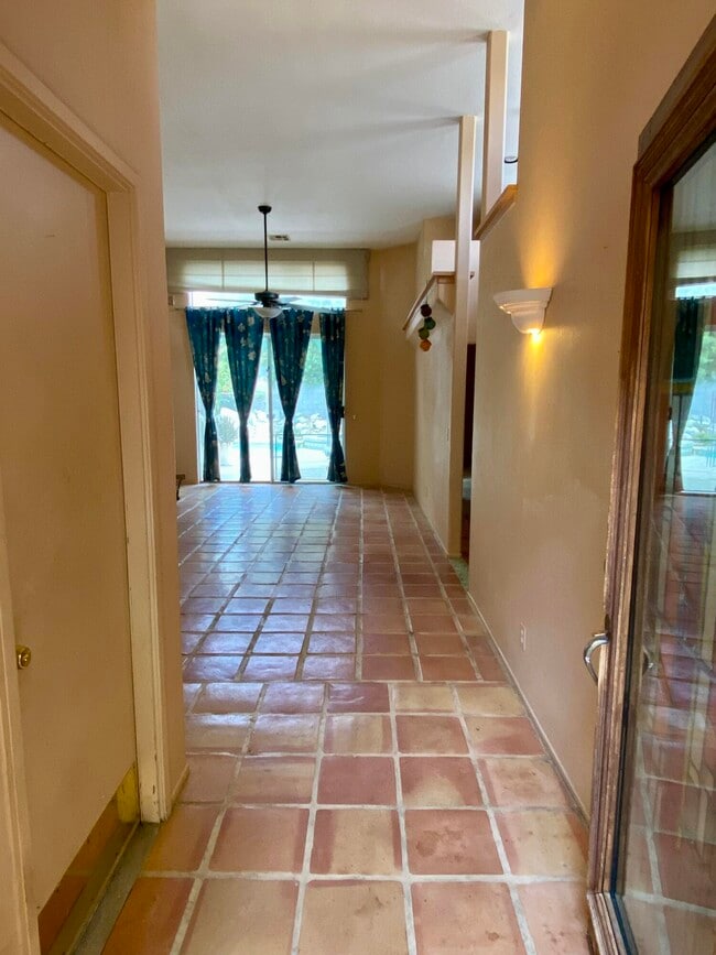 Building Photo - 28851 Avenida Diosa