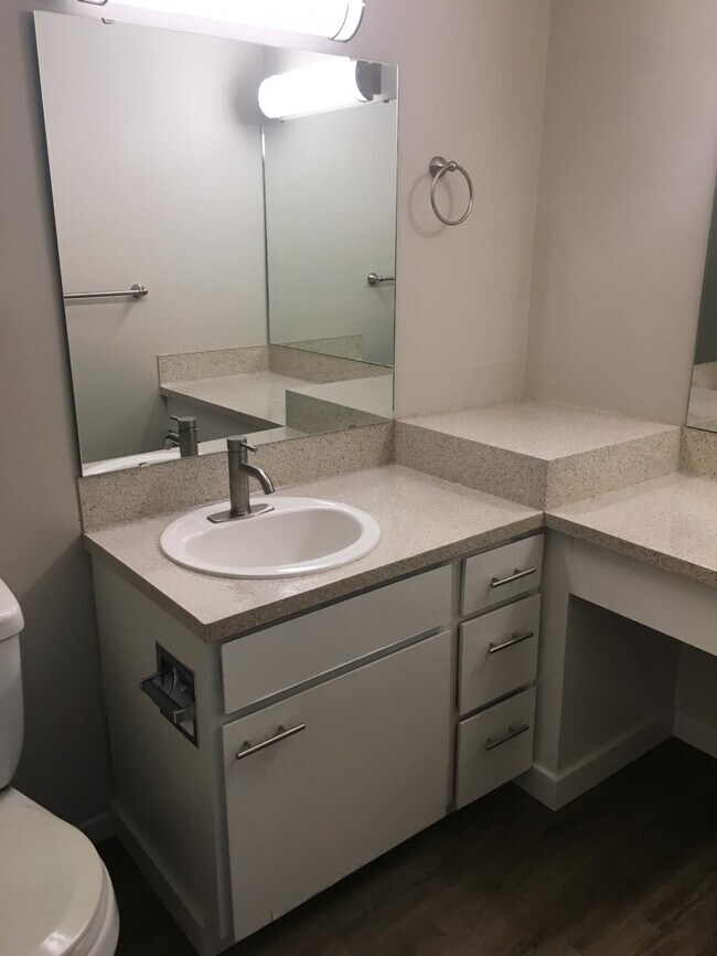 Foto del edificio - Camelot - 1 bedroom