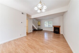 Building Photo - 36 Greenbough