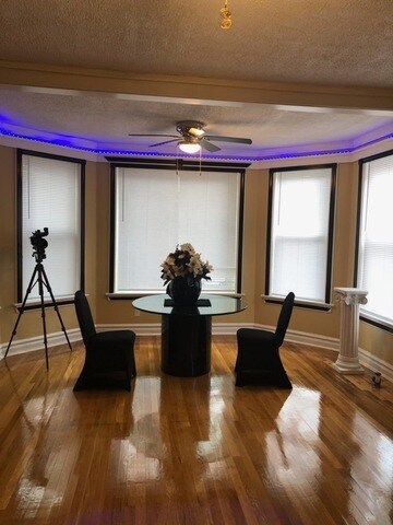 Foto del edificio - 1461 E 69th St