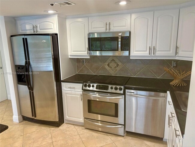 Foto del edificio - 2025 Brickell Ave