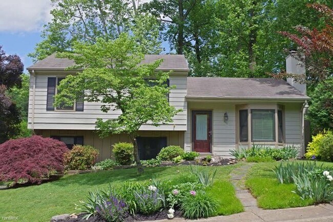Building Photo - 4 br, 1.5 bath House - 392 Wildwood Court