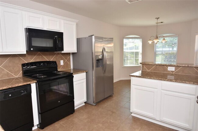 Building Photo - 12972 Skyline Dr