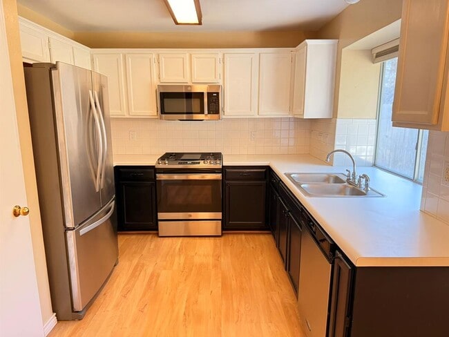 Building Photo - 1307 Rockridge St