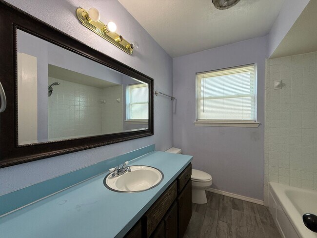 Foto del edificio - Available for Showing Now! Flexible Lease Term 9 to 18 Month Offer!!  ***SPECIAL $250 OFF 1ST FUL...