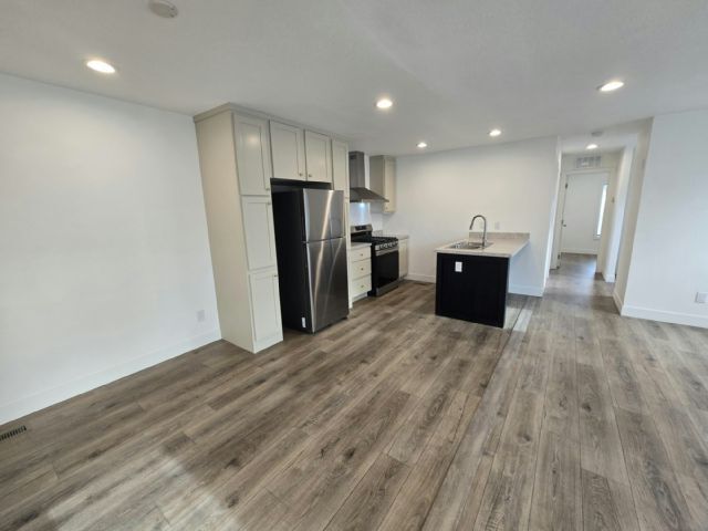 Building Photo - 3642 Boulder Hwy