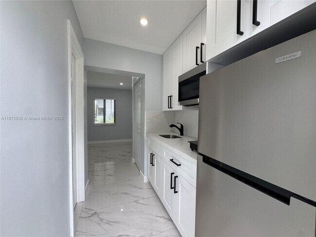 Foto del edificio - 16440 NE 10th Ave