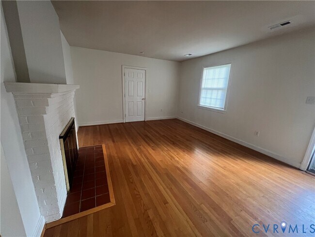 Foto del edificio - 6506 Monument Ave