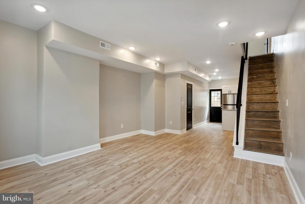Foto principal - 2220 Sigel St